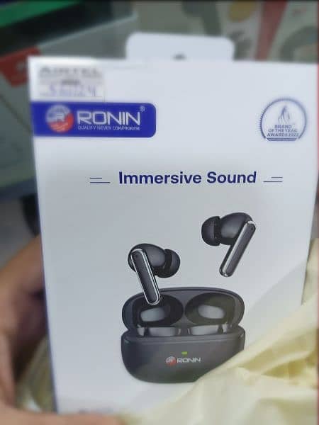 Ronin earbuds 3
