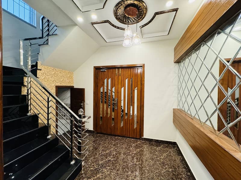 10 Marla Ultra Classic House For Sale Bahria Town Lahore 9