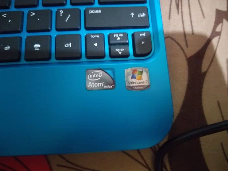 Hp mini laptop Intel atom 10