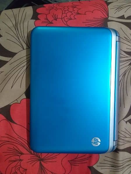 Hp mini laptop Intel atom 15