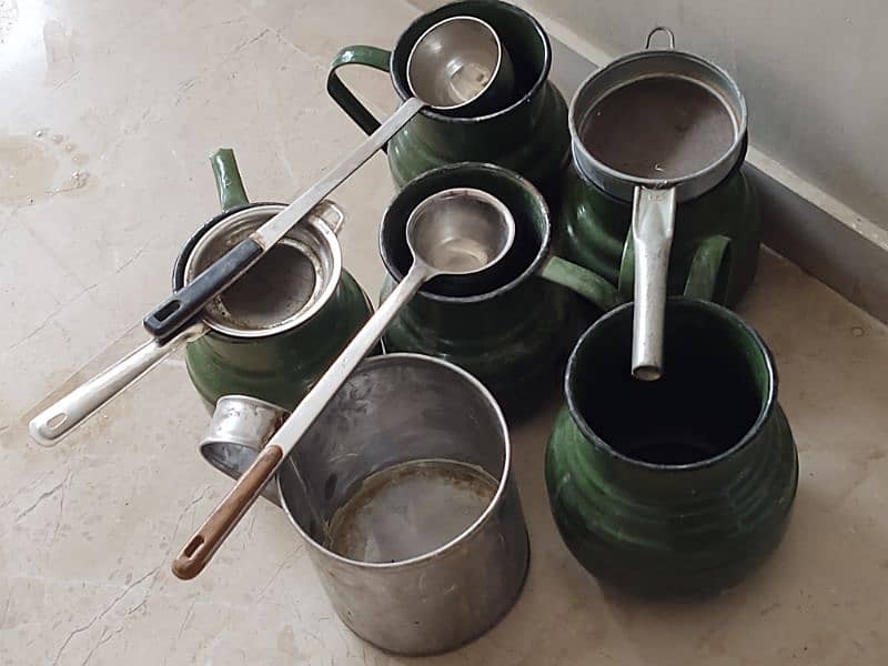 paratha Tawa, choolha, Hotel kettles, plates 3