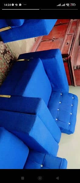 selling sofa due to shifting 0