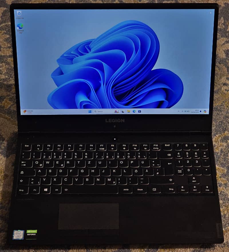 Lenovo Legion Y540-15irh Gaming Laptop i7-9th gen 32GB Ram 512 + 1TB S 14