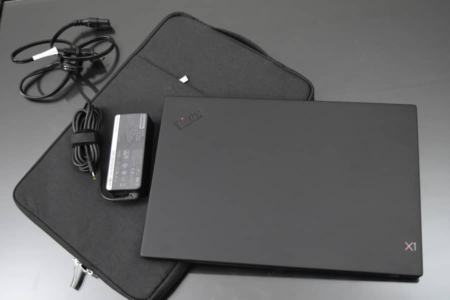 X1 Carbon - 8th Gen Core i7/16gb/512gb Lenovo Thinkpad Slim Ultrabook 4
