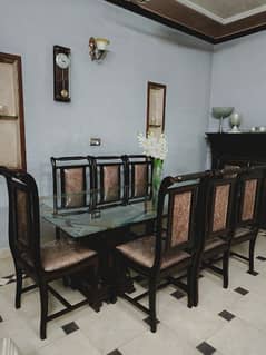 8 seats with dinning table