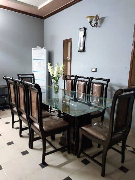 8 seats with dinning table 2
