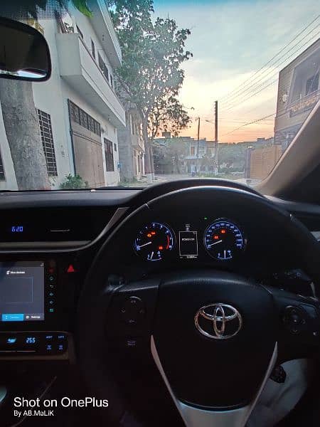 Toyota Corolla Altis Grande 1.8 Full option 9