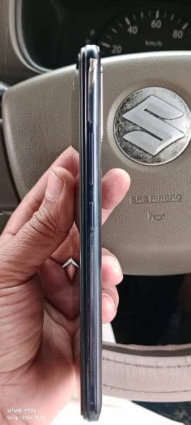 Vivo y19 New mobile 10/10 condition for sale box ky sat Charging bi 11