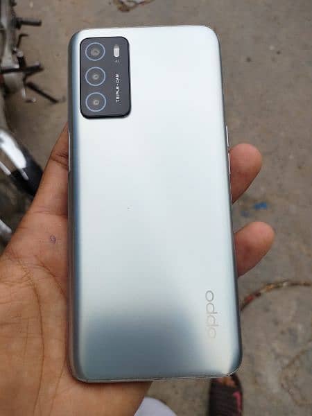 oppo A 16 like new condition 4.64 box with charger 1