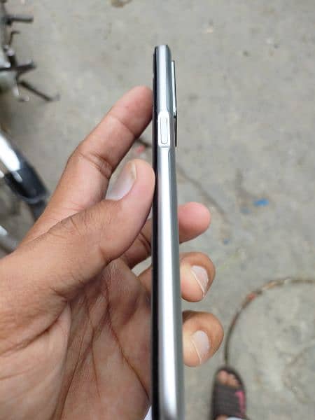 oppo A 16 like new condition 4.64 box with charger 2