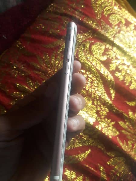 i phone 6s 16gb ptaproved pannel skretch Batery chaned phone namber 4