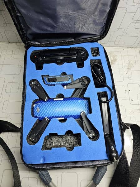 DJI SPARK Drone with Bag Guards Car charger 10/10 New 0
