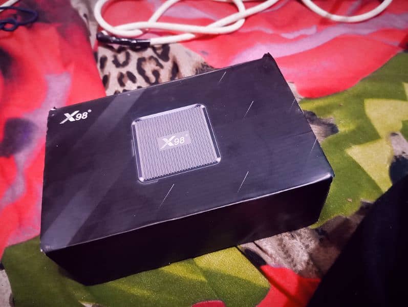 X98Q tv box, 4/64, 2 weeks used only 1