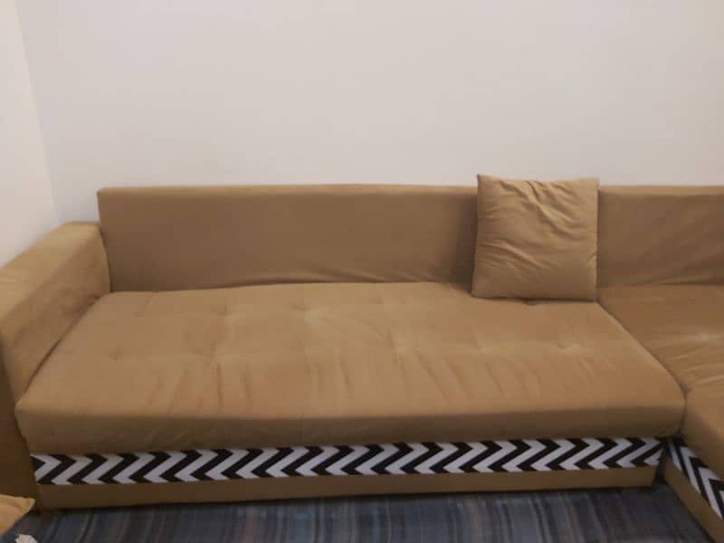 L shaped sofa for sale. . !!!!!!!! 1