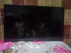 this is led 21 inch we don't now about resolution buy it without issue 0