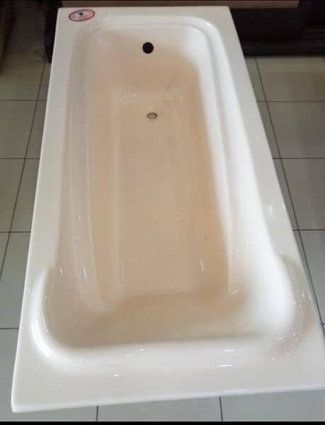 Fiber And Arylic Bath Tub 4