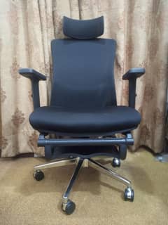 Imported Ergonomic Office Chair with Footrest Brand New Condiotion 0