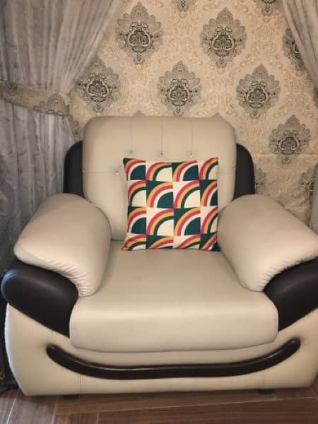 5 Seater Sofa Set in Premium condition 3