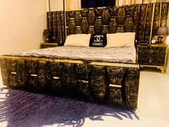 Royal Bed Set | Bed | Dressing | Sidetables | Black Golden Velvet 0
