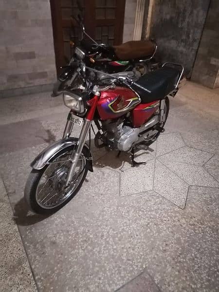 Honda 125 for sale and exchange with suzuki gs 150 3