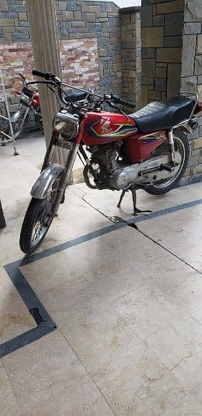 Honda 125 for sale and exchange with suzuki gs 150 4