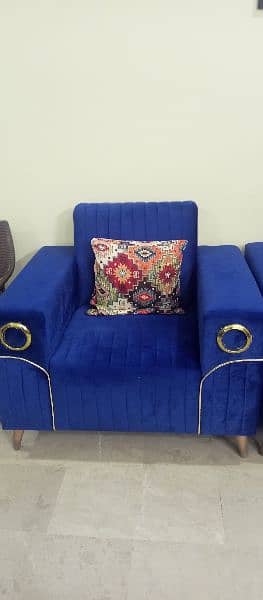 Almost Brand new 7seater Sofa Set 3