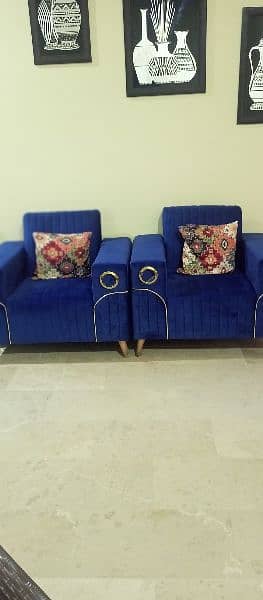 Almost Brand new 7seater Sofa Set 5