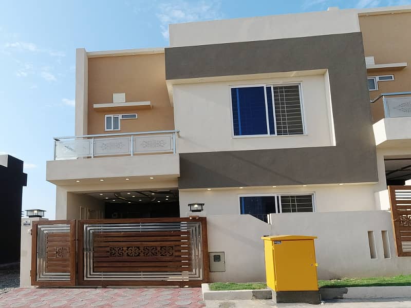 Best Options For House Is Available For Sale In Bahria Town Phase 8 - Safari Valley 0