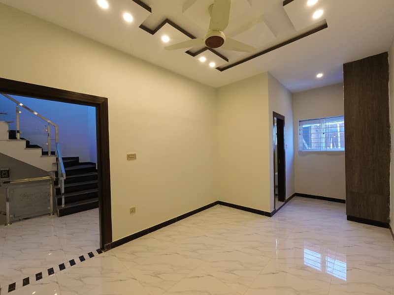 Best Options For House Is Available For Sale In Bahria Town Phase 8 - Safari Valley 20