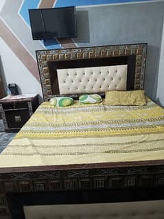 Double Bed Set With Side Tables and Dressing