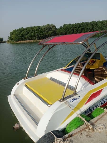 Fiber speed boats available in reasonable prices 4