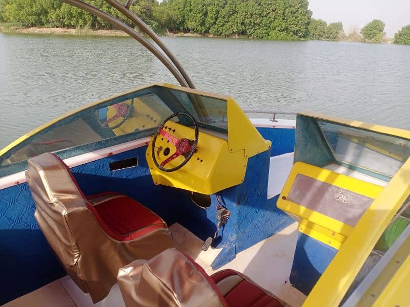 Fiber speed boats available in reasonable prices 6