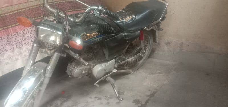 Yamaha dhoom 70 cc .   unregistered complete file 0