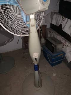 condition 10/10 charging fan