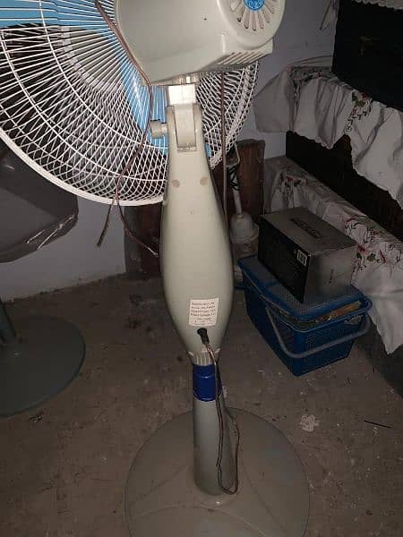 condition 10/10 charging fan 0