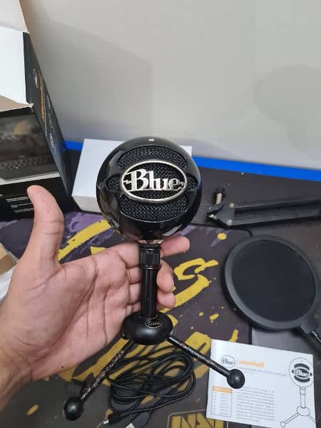 Blue Snowball Microphone 1