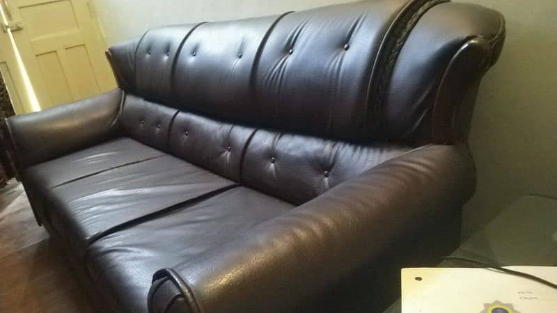 7 seater leather sofa set in good condition 2