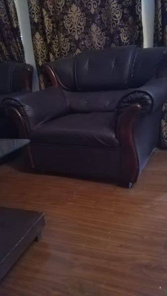 7 seater leather sofa set in good condition 3