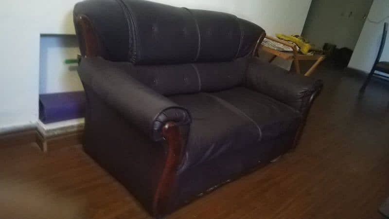 7 seater leather sofa set in good condition 5