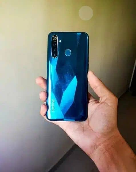 realme 5 pro 4/128 0