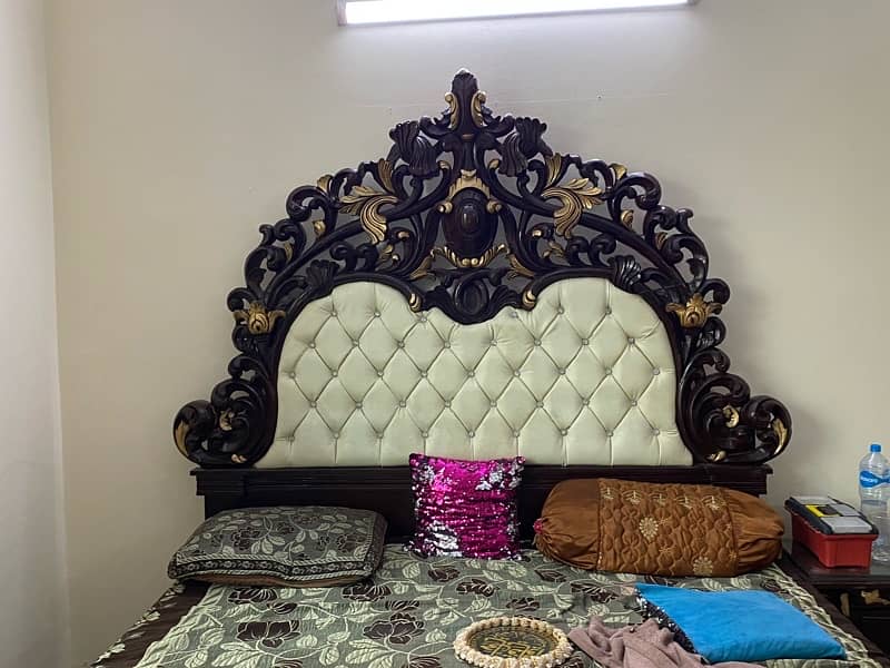 used chinioti wooden bed set with dressing for sale 1