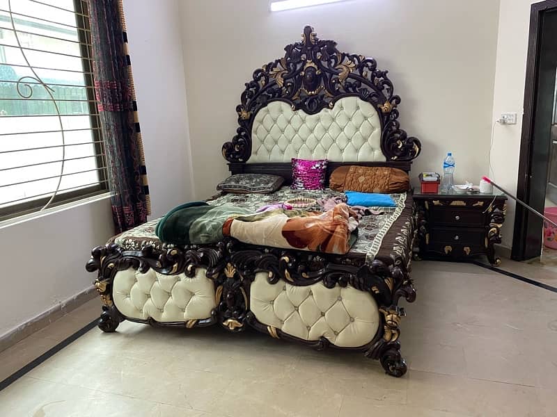 used chinioti wooden bed set with dressing for sale 2