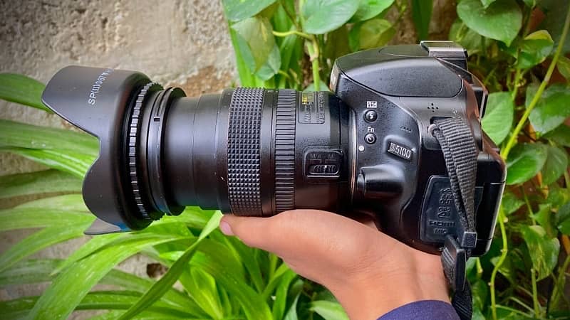 Nikon D5100 DSLR Camera With 18-70mm Original Nikon Lens 1