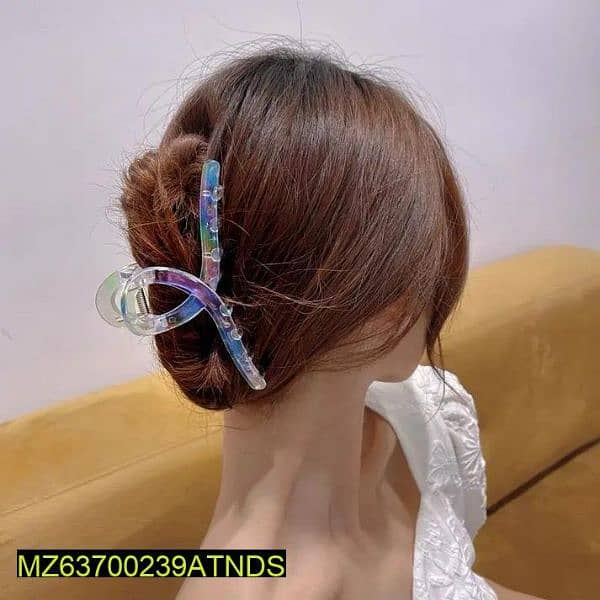 •  Material: Plastic
•  Product Type: Hair 1