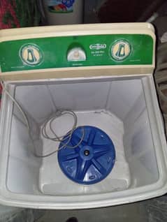 Super Asia Washing Machine. . Good Condition Plastic Body.