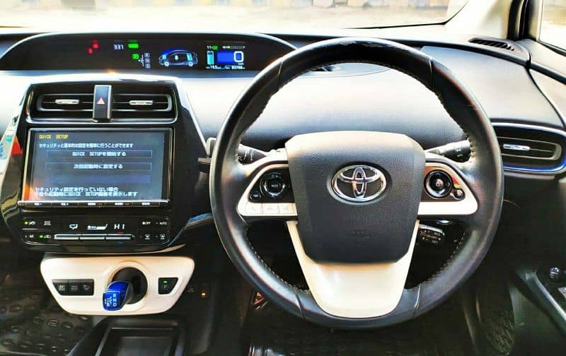 Toyota Prius 2018/2022 A Premium Pkg Total Genuine 1st Owner 4 Grade 7