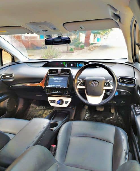 Toyota Prius 2018/2022 A Premium Pkg Total Genuine 1st Owner 4 Grade 9