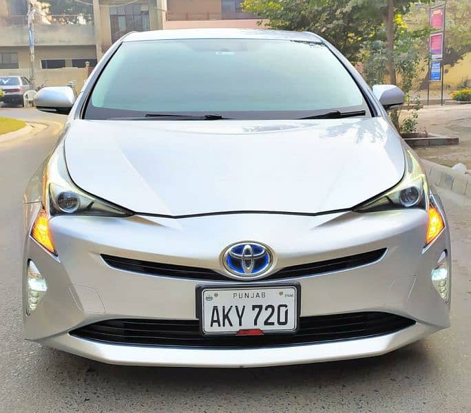 Toyota Prius 2018/2022 A Premium Pkg Total Genuine 1st Owner 4 Grade 14