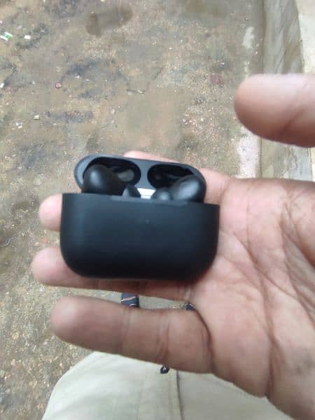 airpods pro 2 second genration 1 day use only 5