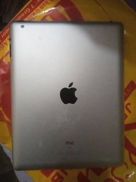 IPAD 2 VERY GOOD CONDITION 100% BATTERY, WITH COVER AND CABLE (16GB) 5